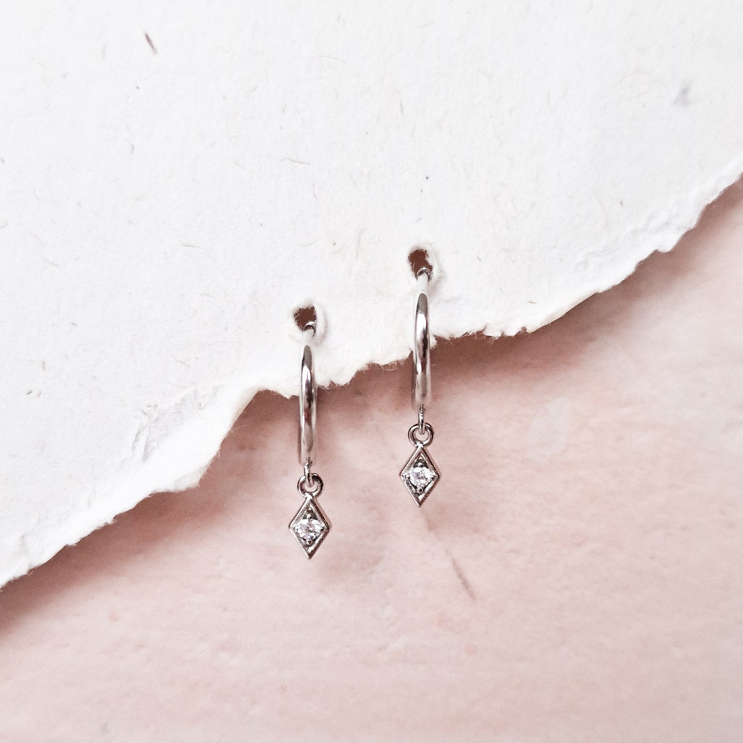 Isn't she lovely zilver oorbel