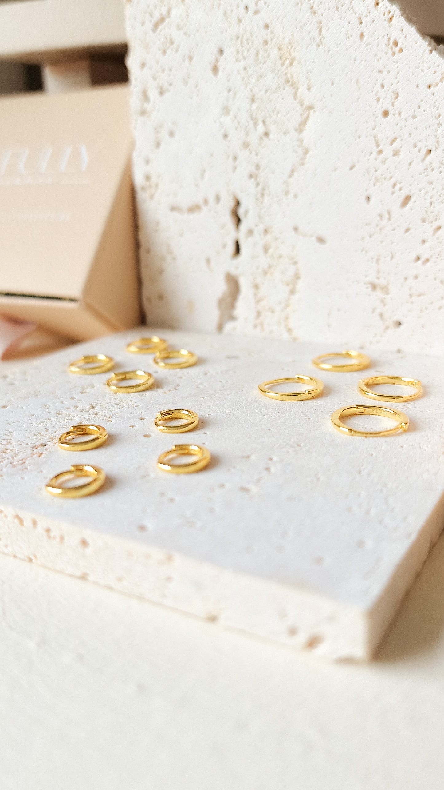 Basic goud extra smal oorbel 10mm