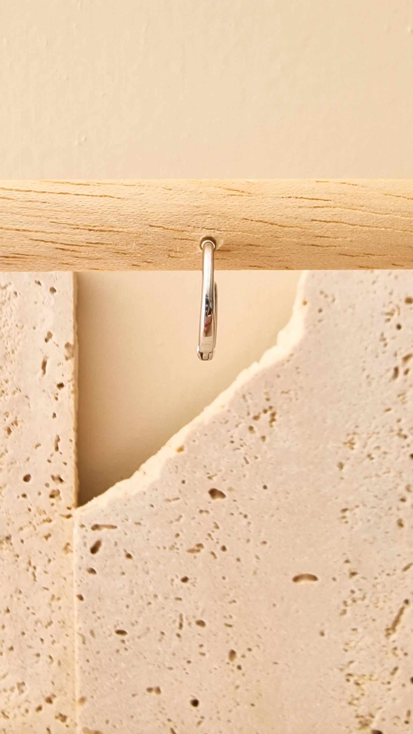 Basic extra smal 10mm oorbel ZILVER