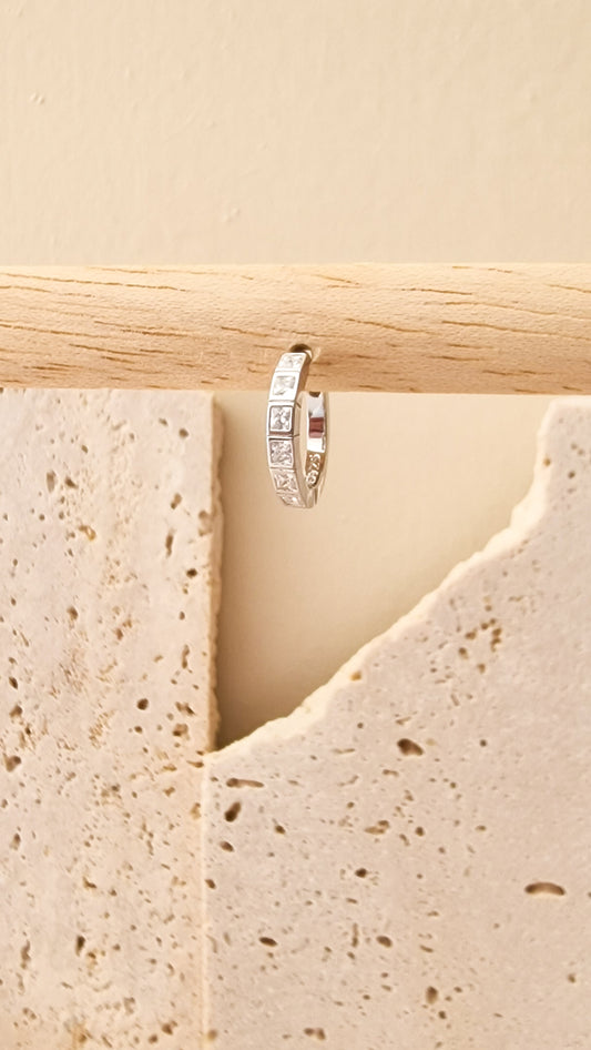 Straight away oorbel ZILVER