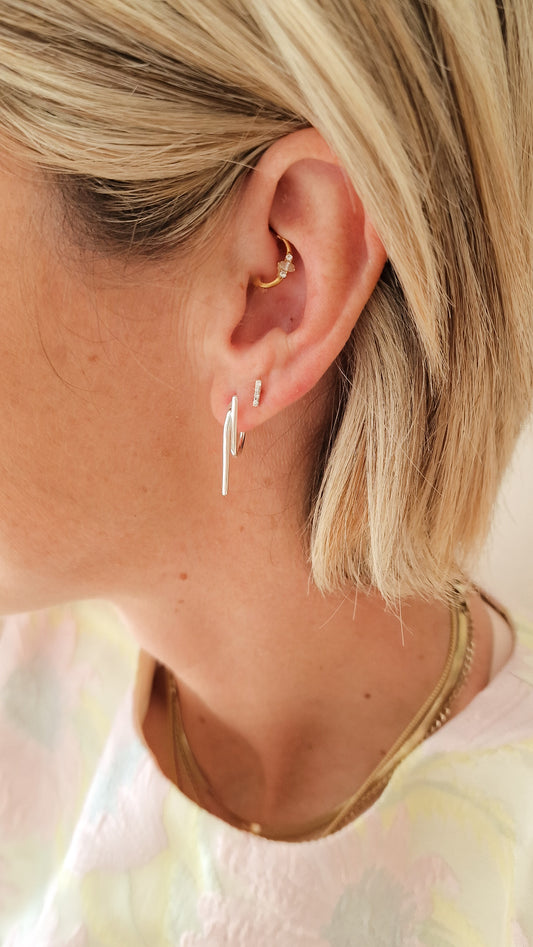 Up and down oorbel ZILVER