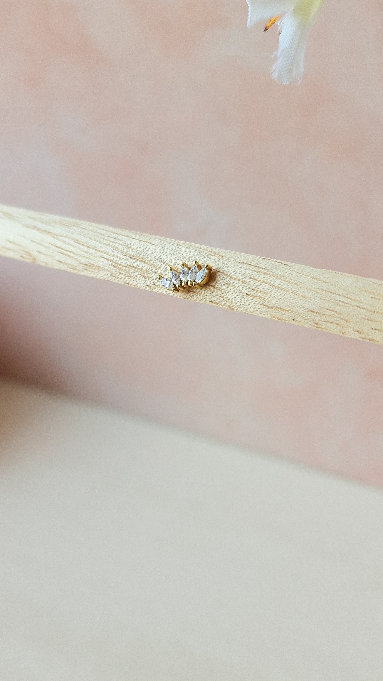 Shine three times steker