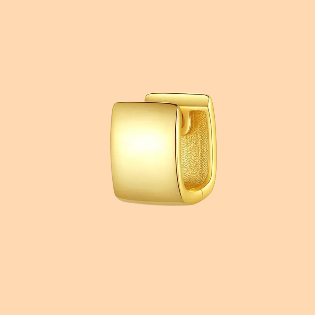 Squared huggie oorbel