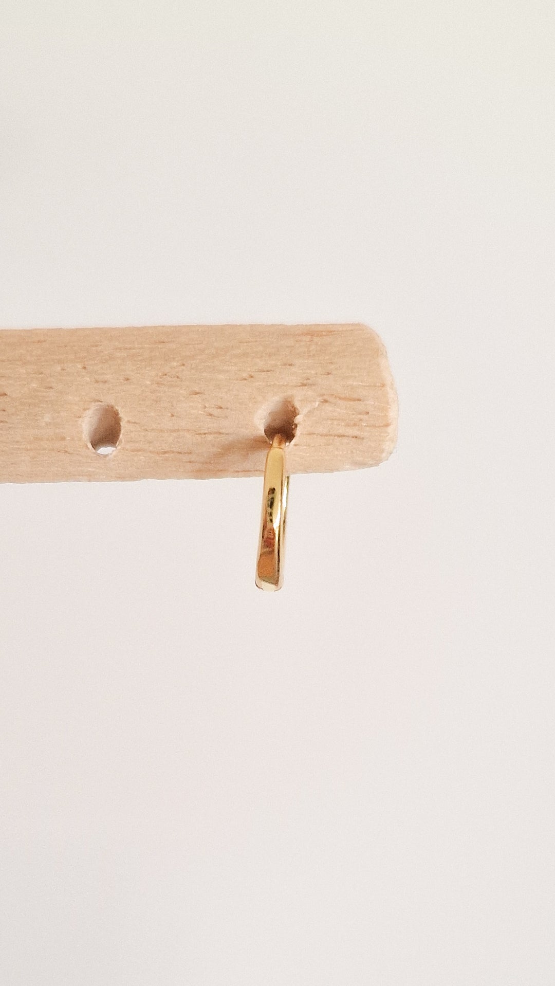Basic goud extra smal oorbel 8mm