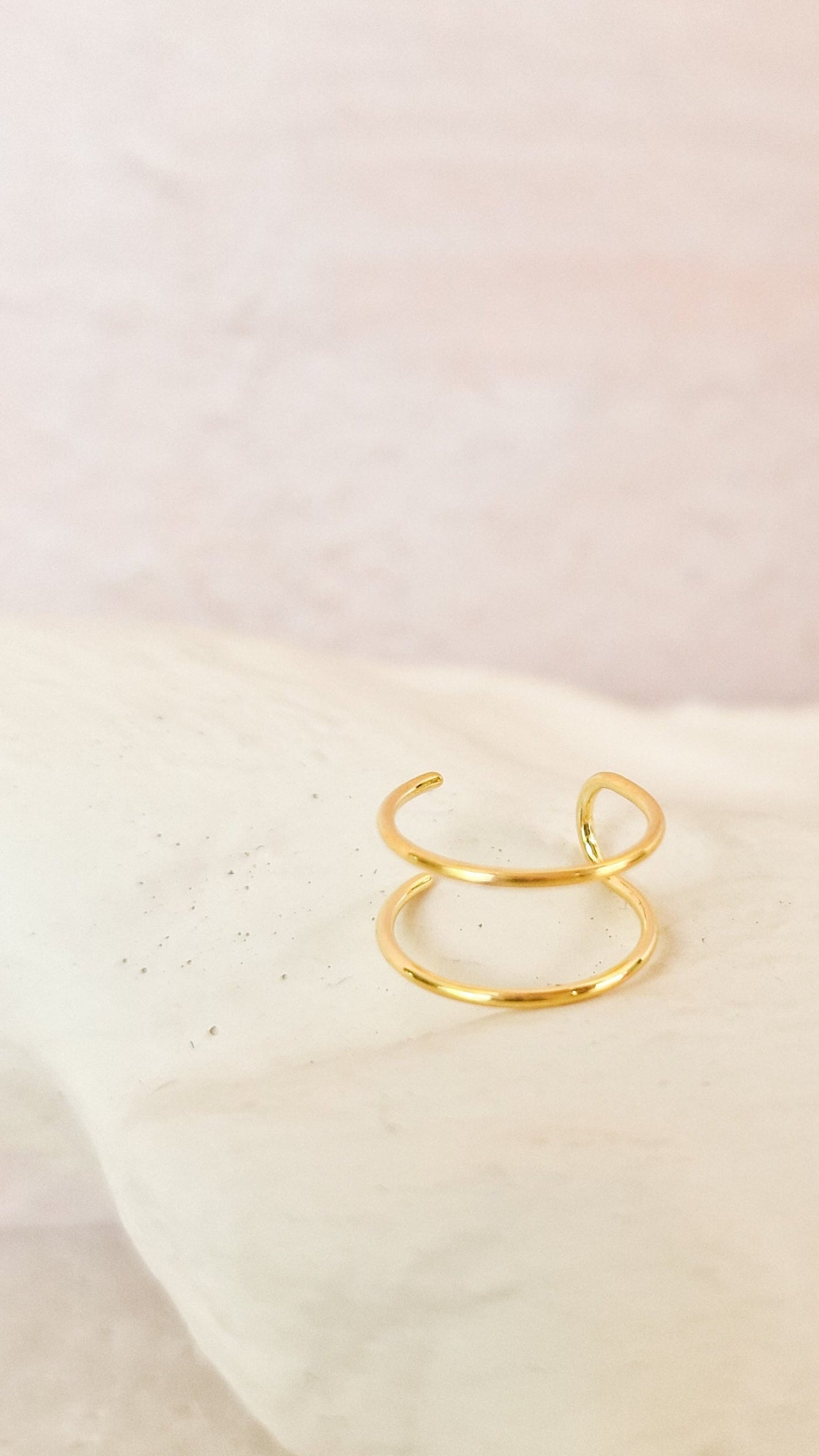 Double hug ear cuff