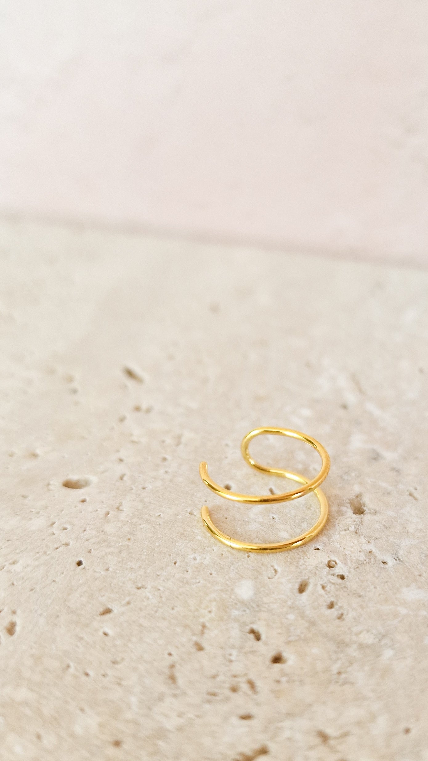 Double hug ear cuff