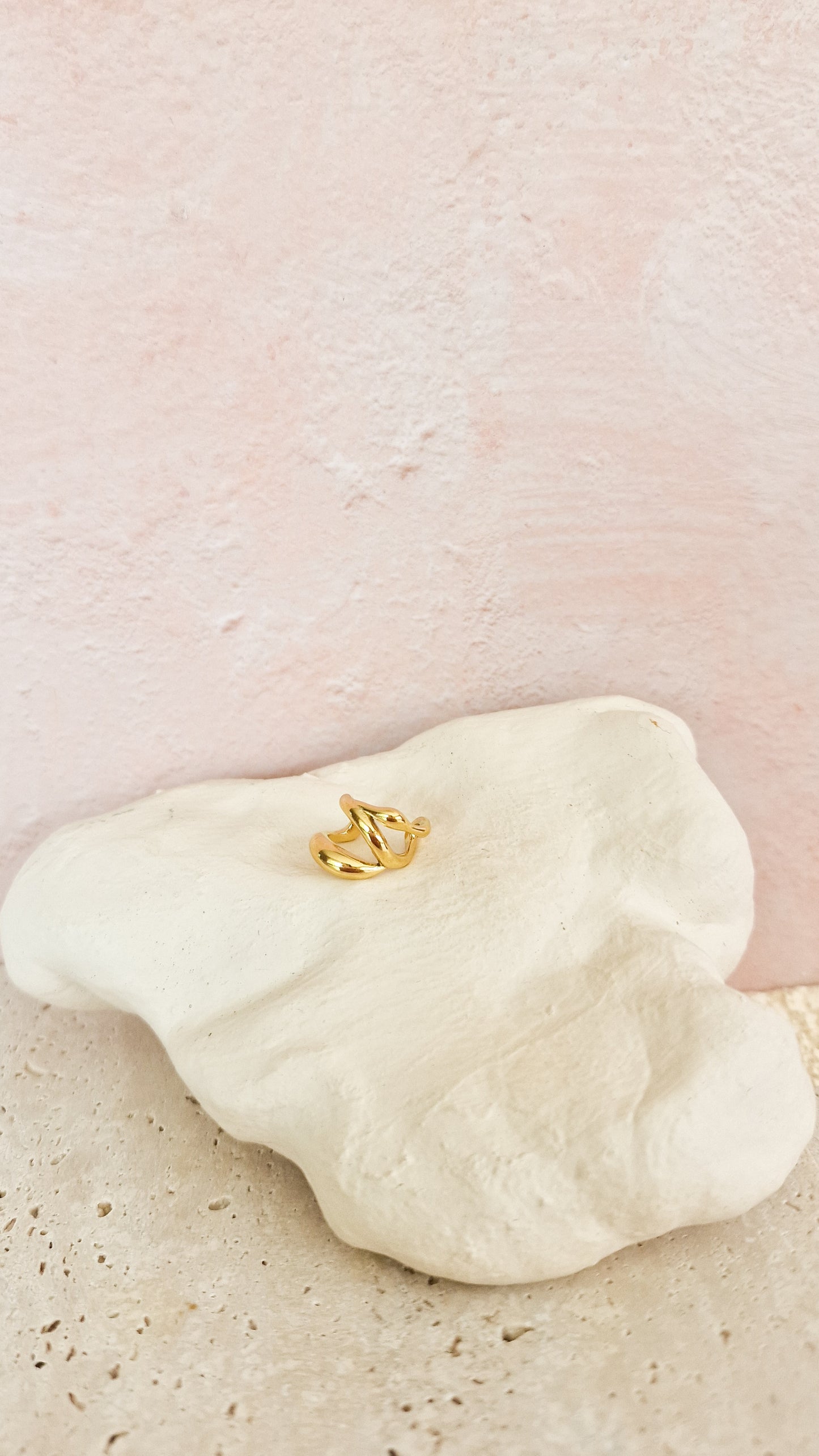 Here and there ear cuff