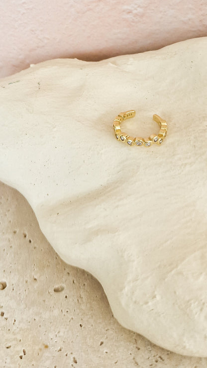 Bubbles ear cuff