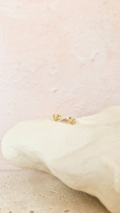 Bubbles ear cuff