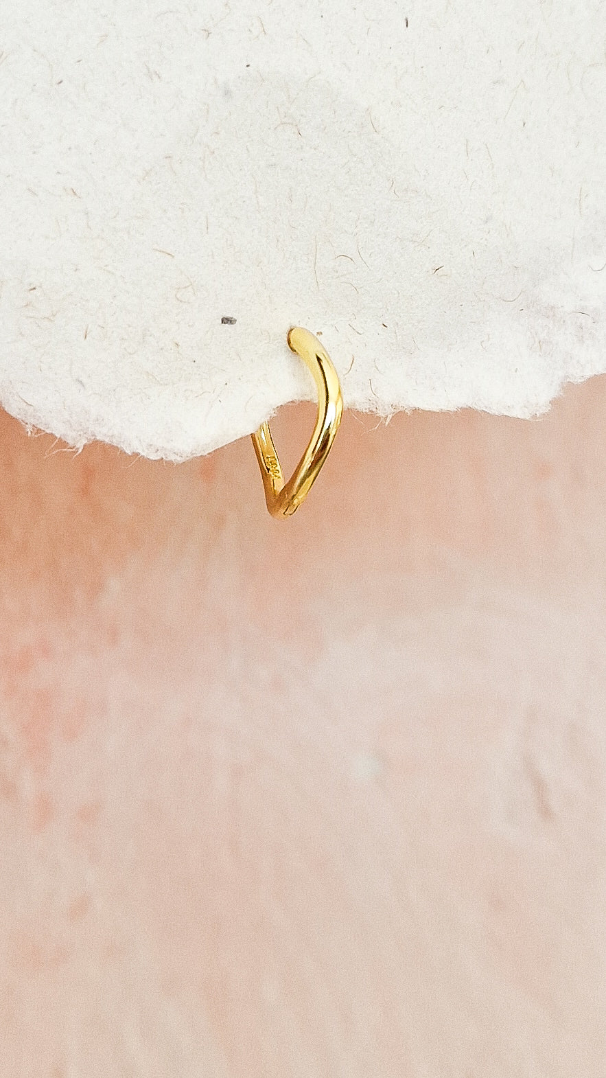 Swoosh oorbel
