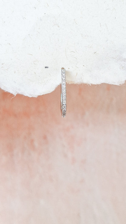 Basic oval shiny klein oorbel zilver