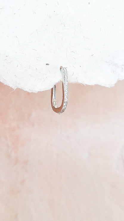 Basic oval shiny klein oorbel zilver