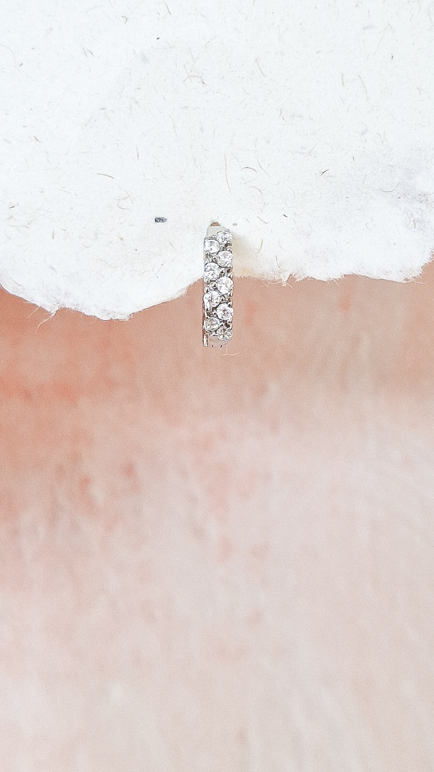 Floating oorbel zilver