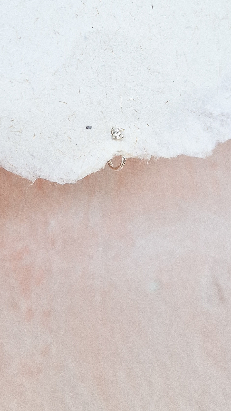 Shiny hug 5mm piercing zilver