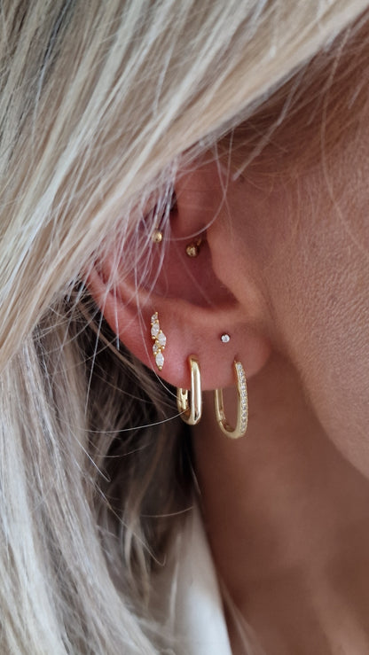 Small oval rounded oorbel